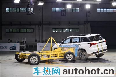 2020年长安CS75系列销售突破26万辆！   